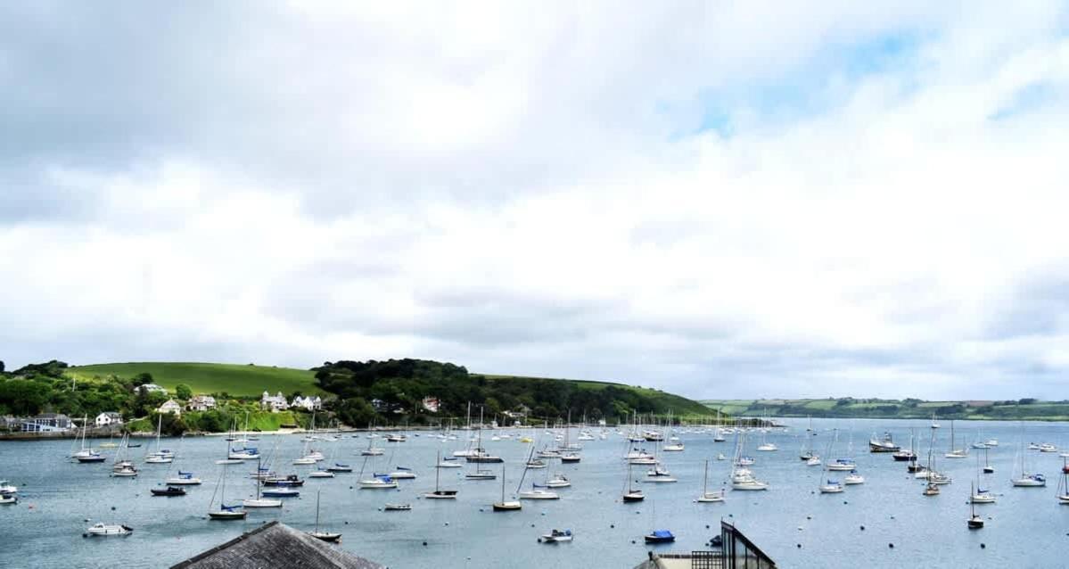 Breathtaking High Street Townhouse With Stunning Sea Views At 'The Old Fishermans Townhouse' Falmouth Exterior photo